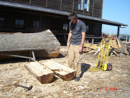 01383 HE SPLIT IT USING JUST WEDGES - ROSKILDE