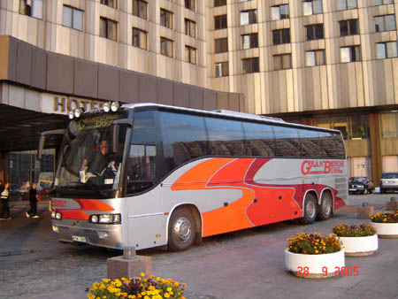 01735 OUR BUS OUTSIDE OUR ST. PETERSBURG HOTEL