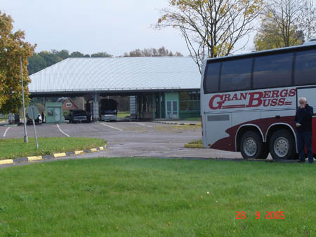 01739 RUSSIAN BORDER POST AT NARVA
